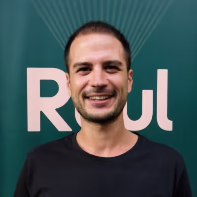 Πορτρέτο του Mert Bulut, συνιδρυτή της Ruul.